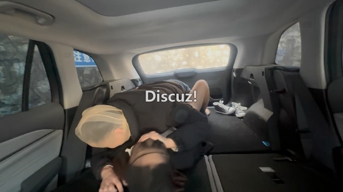 224222f00hv0v4siz8vvi8.jpg