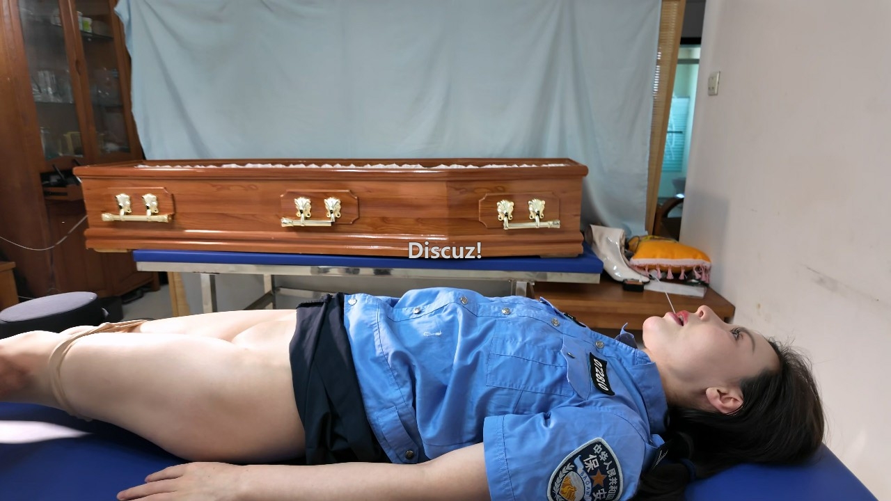 234104tnvzzdmgdgpg0ddd.jpg